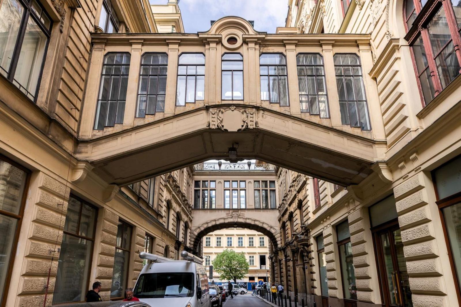 Modern Urban Room In The City Center Of Prague Extérieur photo